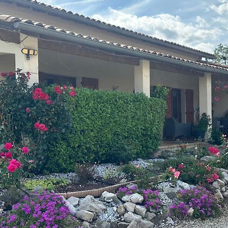 Appartement Mansarde Et Climatise 50 M2 Pompignan  Buitenkant foto