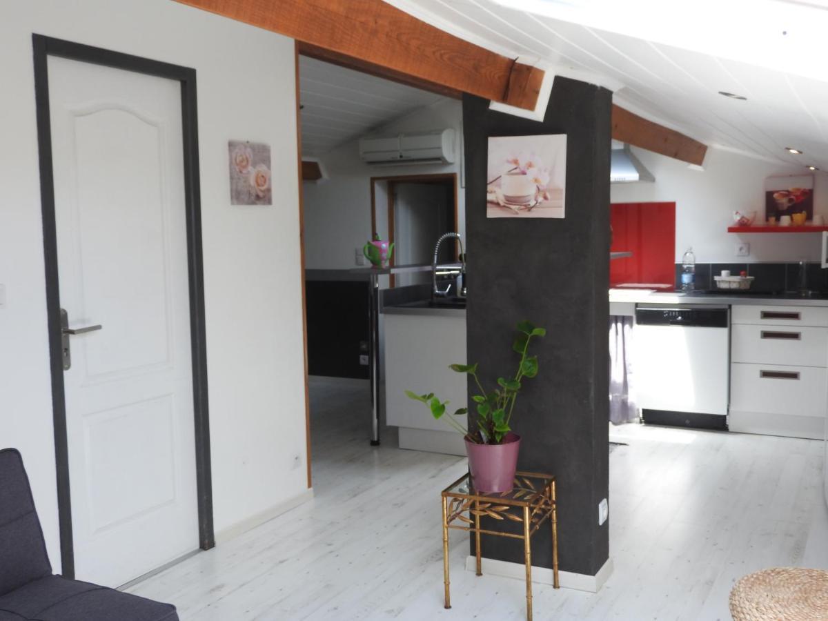 Appartement Mansarde Et Climatise 50 M2 Pompignan  Buitenkant foto