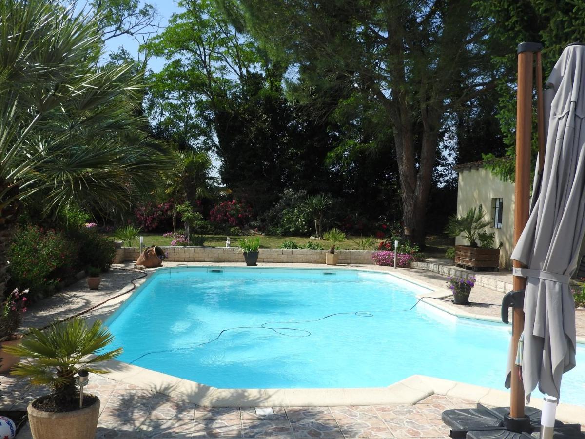 Appartement Mansarde Et Climatise 50 M2 Pompignan  Buitenkant foto