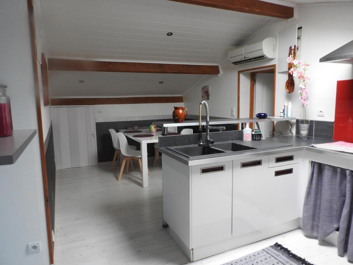 Appartement Mansarde Et Climatise 50 M2 Pompignan  Buitenkant foto