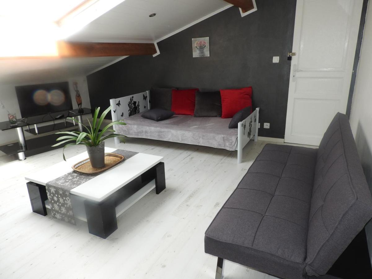 Appartement Mansarde Et Climatise 50 M2 Pompignan  Buitenkant foto