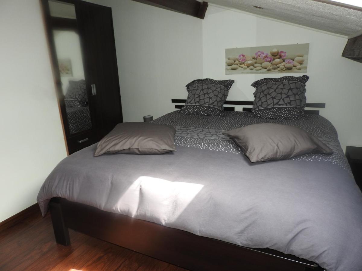 Appartement Mansarde Et Climatise 50 M2 Pompignan  Buitenkant foto