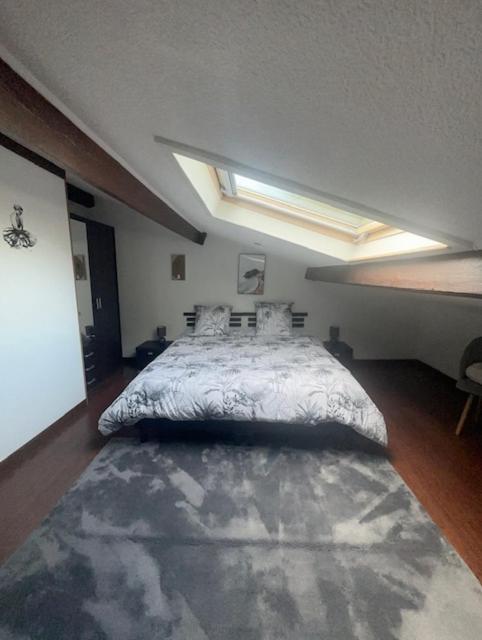 Appartement Mansarde Et Climatise 50 M2 Pompignan  Buitenkant foto