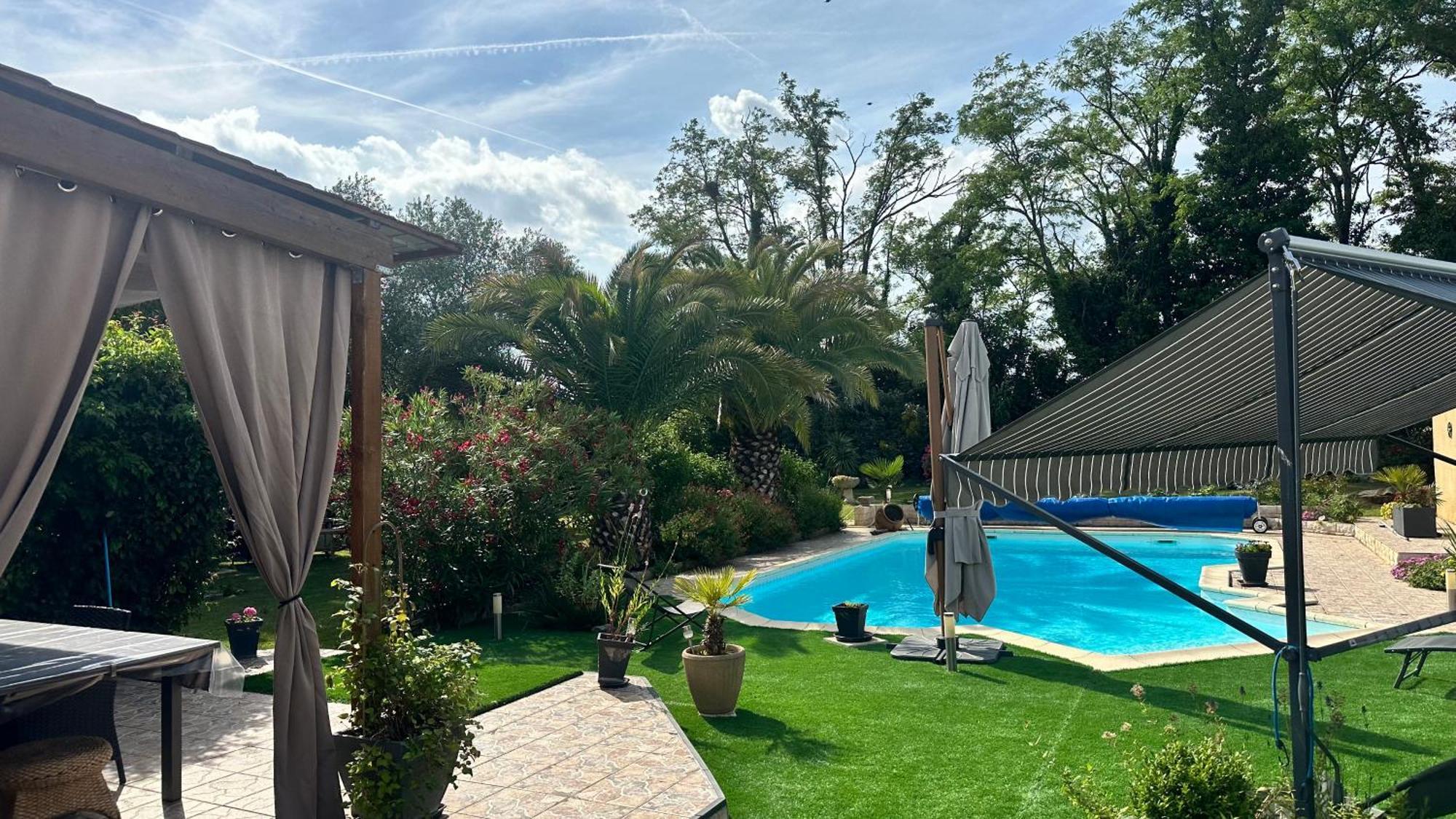 Appartement Mansarde Et Climatise 50 M2 Pompignan  Buitenkant foto